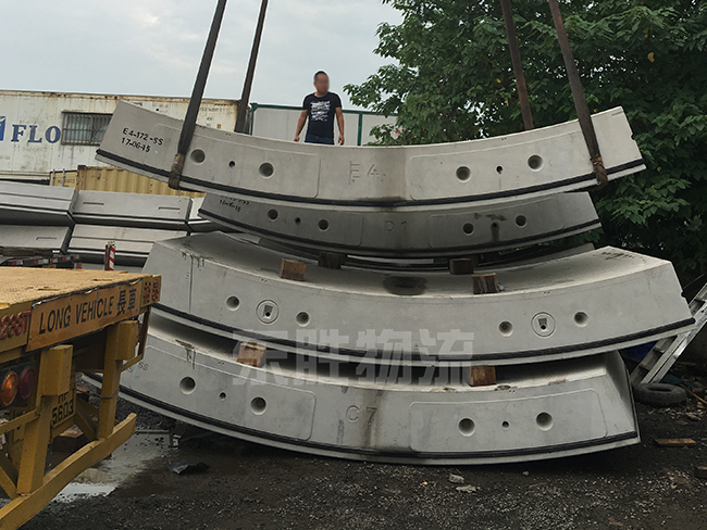 大型水泥件，水泥預制件運輸到香港，起重，吊裝，捆綁運輸至香港案例圖