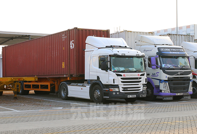 中港物流公司,發(fā)貨到香港物流公司,深圳東勝物流中港拖車運輸案例圖 中港物流公司,發(fā)貨到香港物流公司,深圳東勝物流中港拖車運輸案例圖